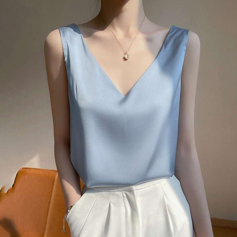 Womens Short-Sleeved T-Shirt With Ruffled Hem And V-Neck